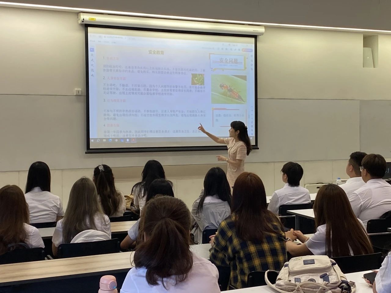 开学啦！2024年8月曼谷大学中英泰三语本科冲冲冲！