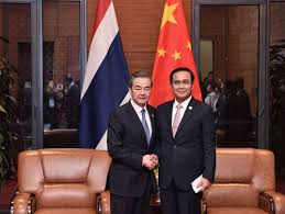 11月13日-17日泰国国王和王后将对中国进行正式访问 11月13日-17日泰国国王和王后将对中国进行正式访问