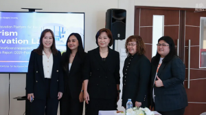 曼谷大学举办管理层研讨会，走访东方大学总结EEC人才培养经验