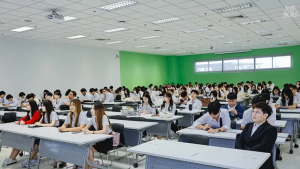 CO-CREATE THE FUTURE 融入循环经济知识，探索可持续社会企业理念